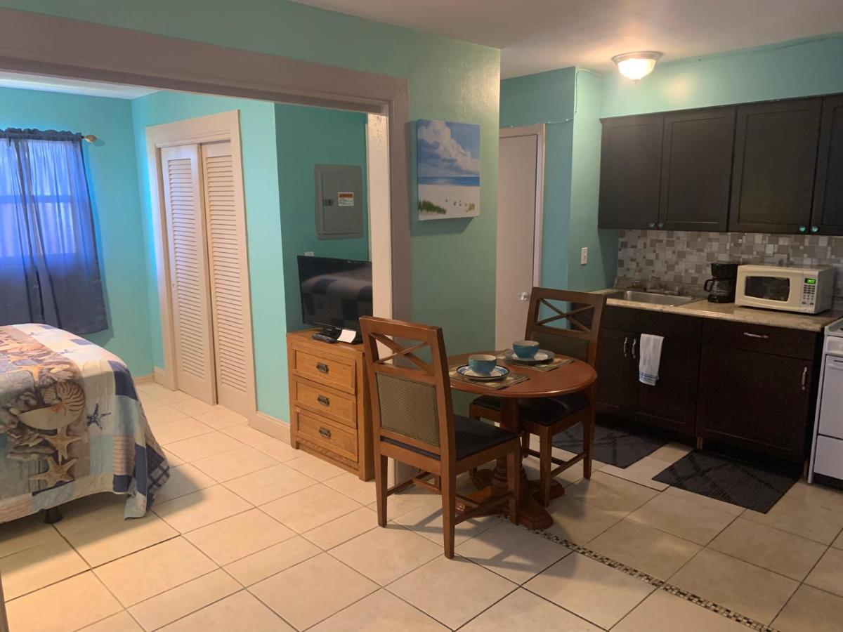 Michaels Siesta Studios Redington Shores Εξωτερικό φωτογραφία