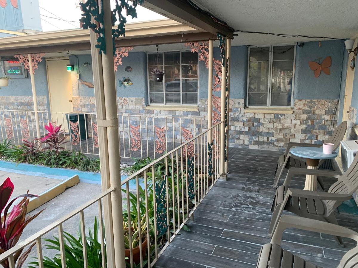 Michaels Siesta Studios Redington Shores Εξωτερικό φωτογραφία
